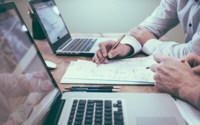 What is a sidebar widget?